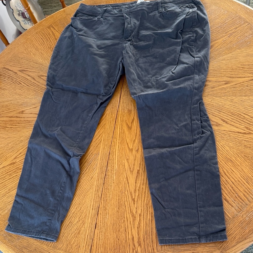 Kohl’s Sonoma Women’s Plus size Gray Chinos skinny jeans pants size 22W